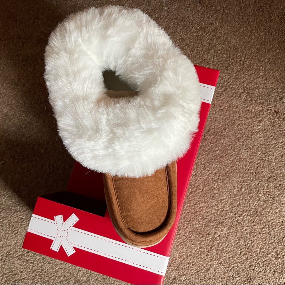 NWT Ladies Charter Club Indoor/Outdoor Slippers - Picture 4 of 5